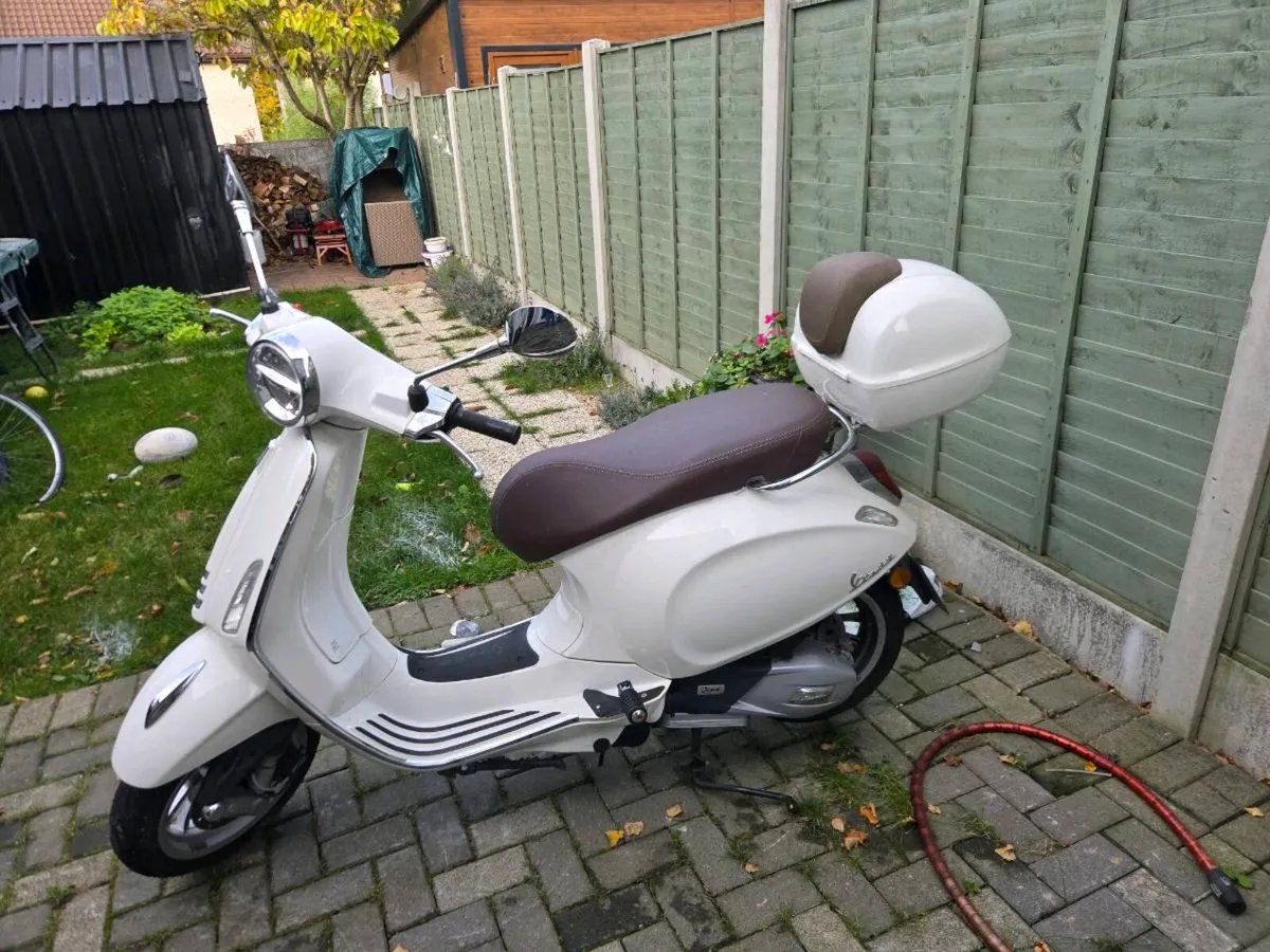Vespa primavera 125 - Image 1
