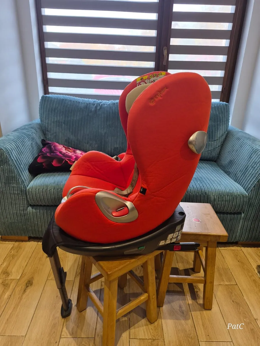 Cybex car seat - Image 4