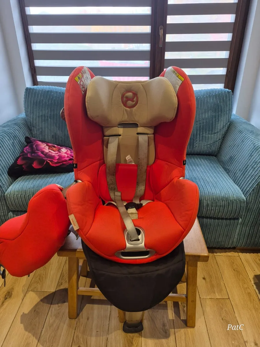 Cybex car seat - Image 1