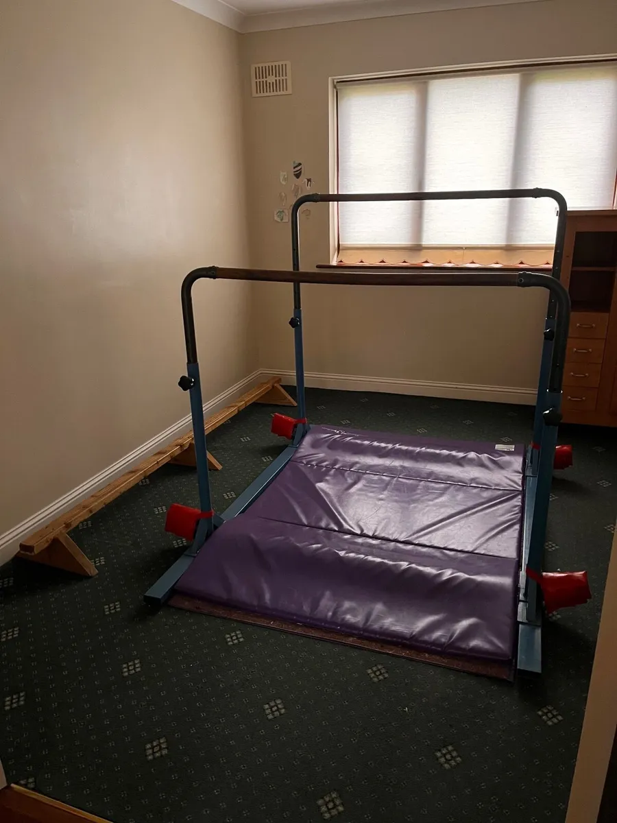 Gymnastics equipment - Image 4
