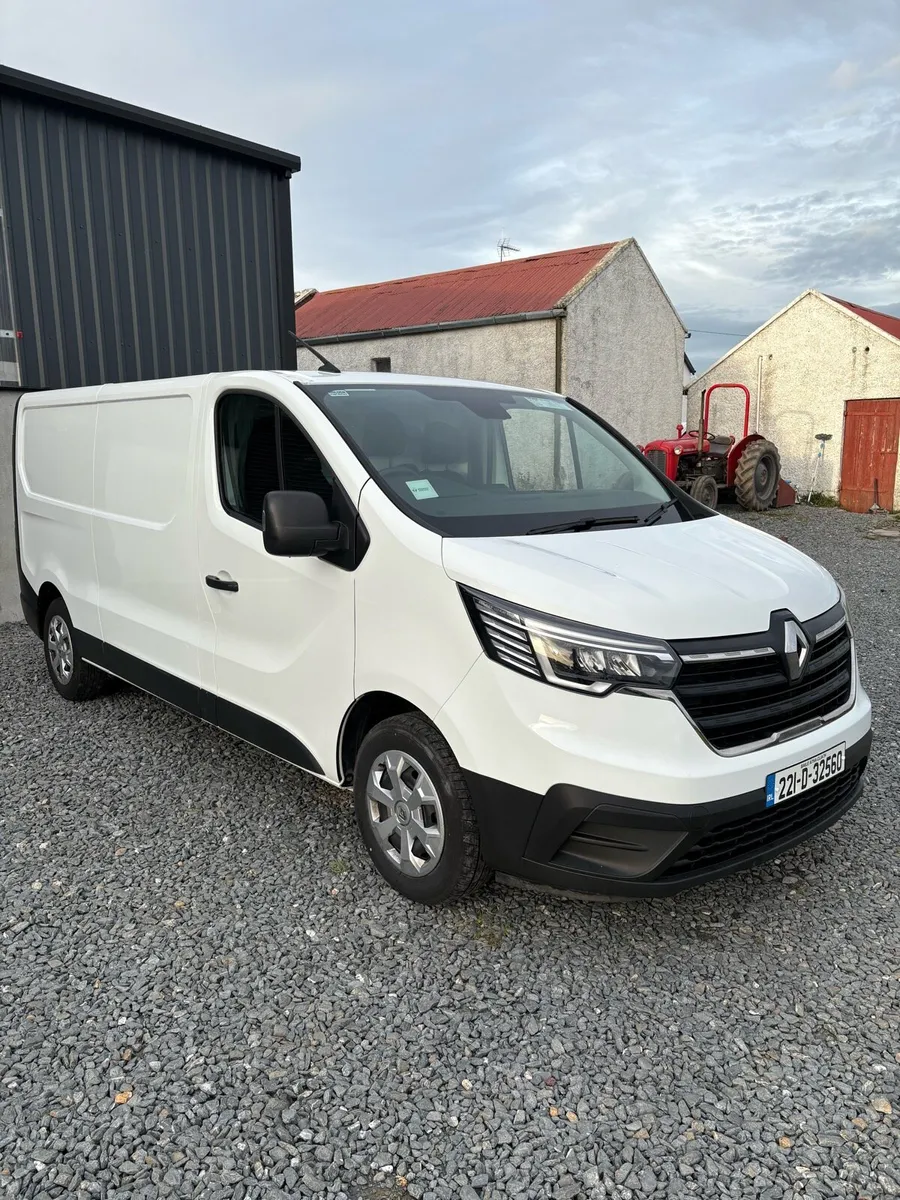 2022 Renault Trafic 2.0DCi ONLY 51K KMS - Image 2