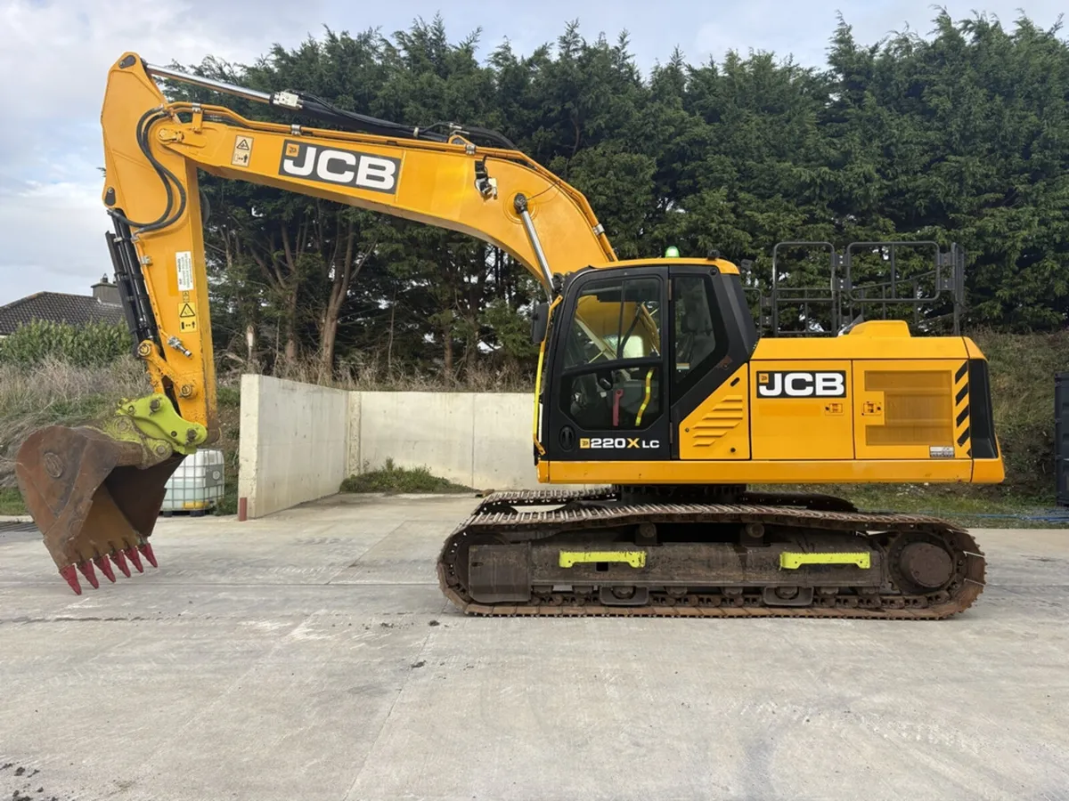 2020 JCB 220 X L T4 - Image 2