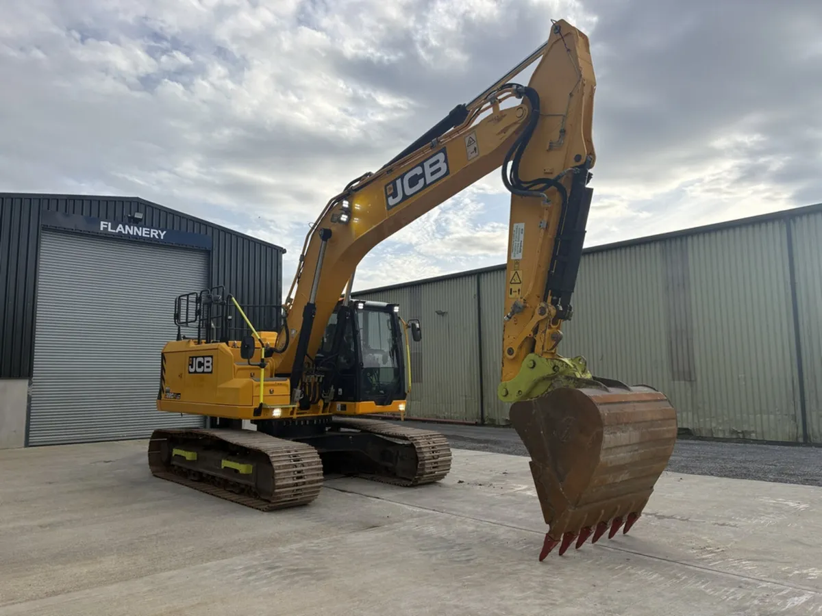 2020 JCB 220 X L T4 - Image 3