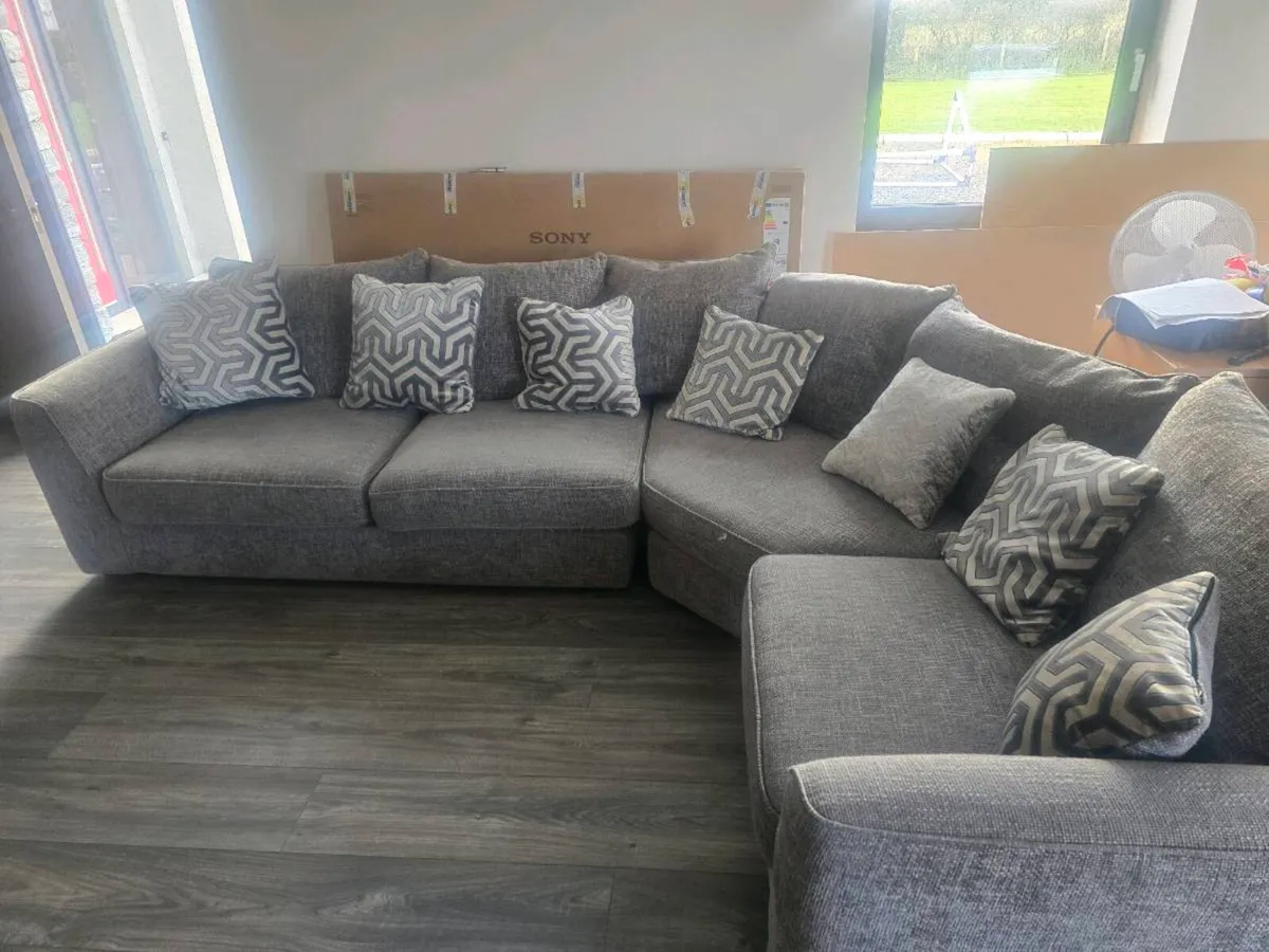 Couch and swivel chair - Image 1