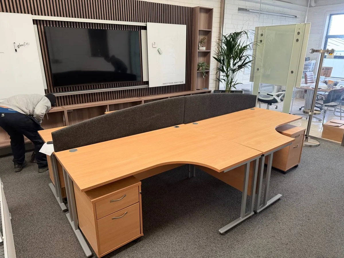 Office desk pod - Image 1