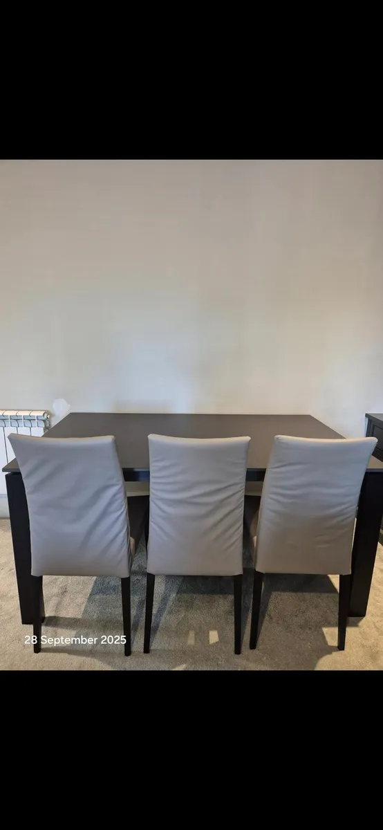 Six chairs - Image 3