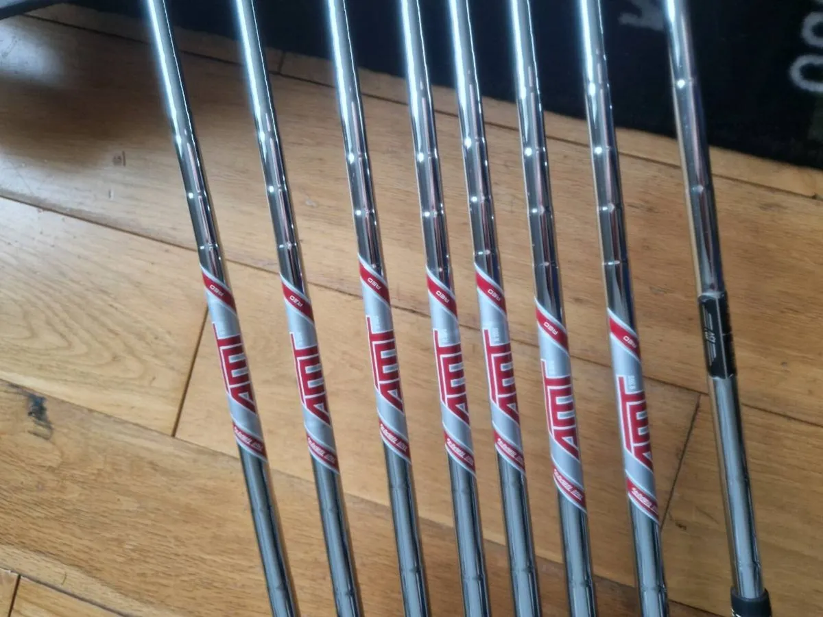 Titleist irons t200 LEFT HANDED. - Image 2