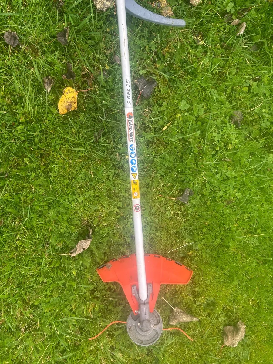Oleo-Mac BCH 250S Petrol Strimmer - Image 4