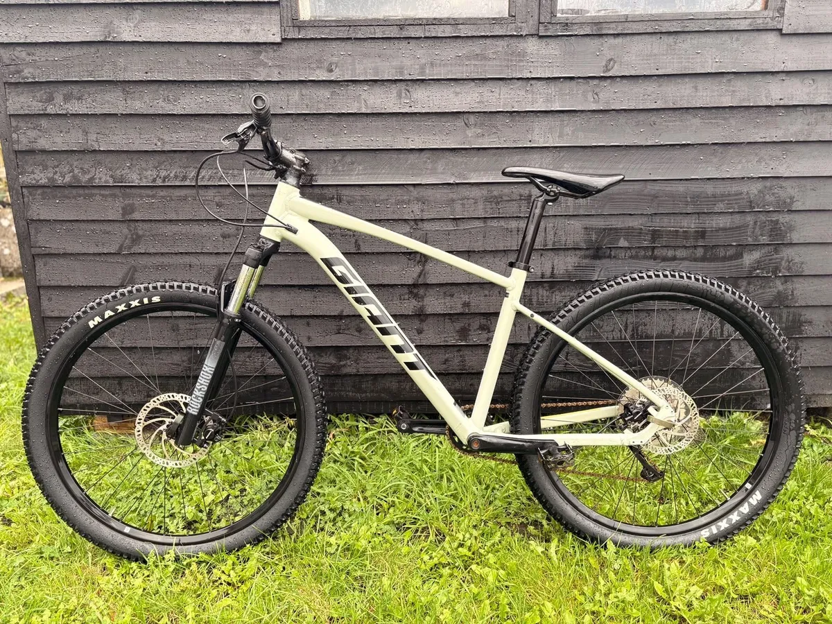 Giant Talon Bicycle - Image 1