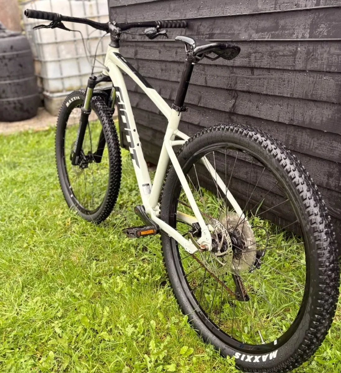Giant Talon Bicycle - Image 4