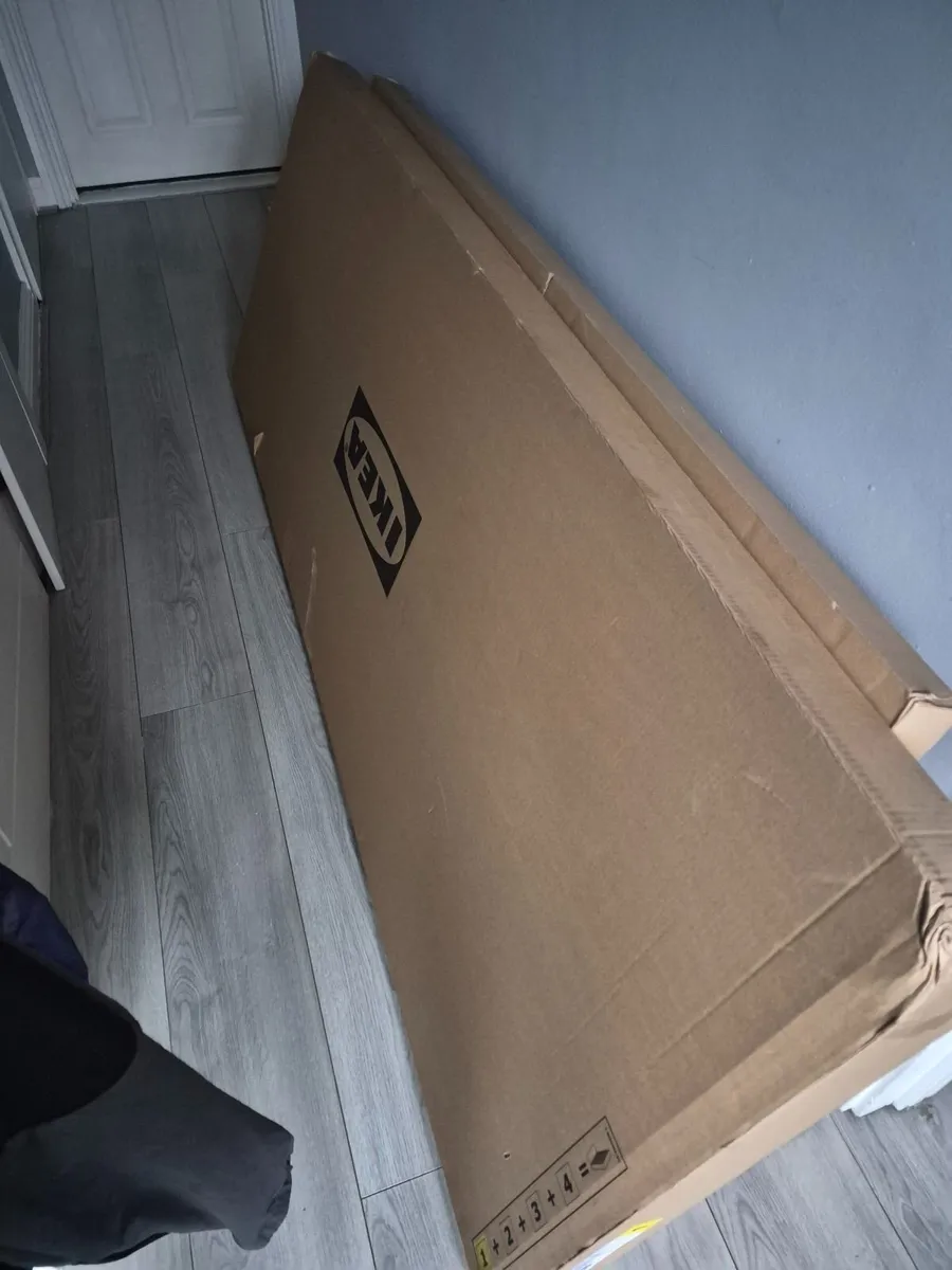 King size bed - Image 2