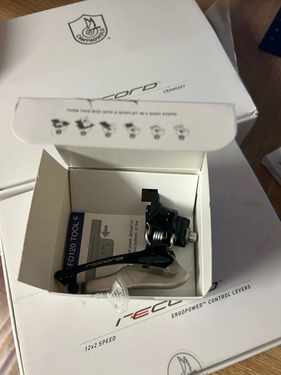 Campagnolo Record Groupset Rim Brake New - Image 4