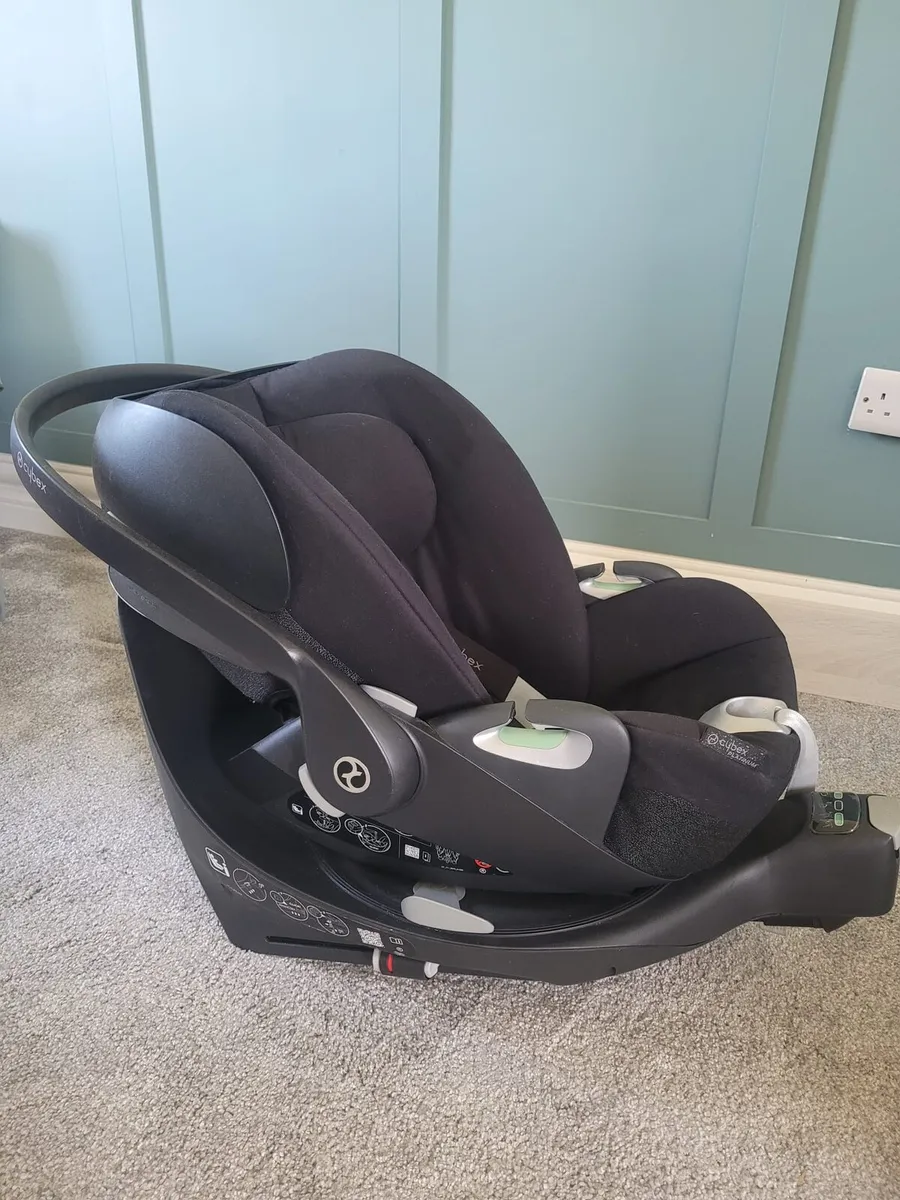 Car Seat - Image 1