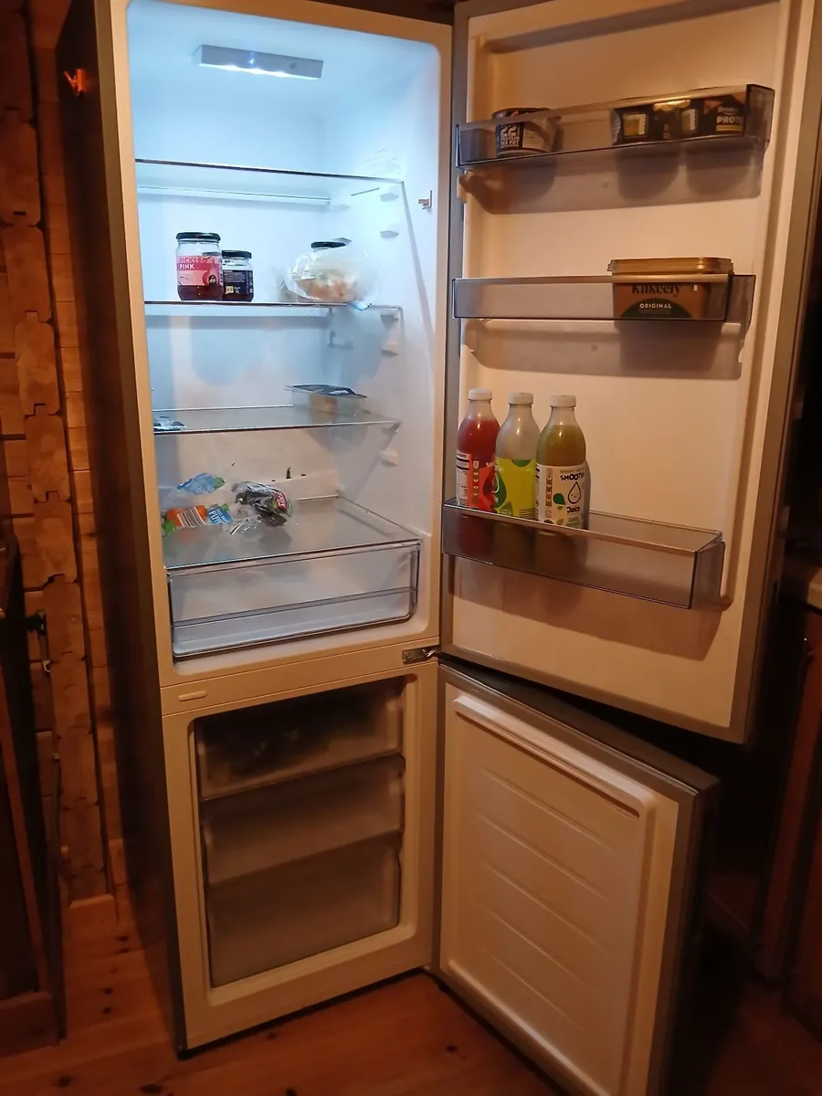 Fridge freezer - Image 2