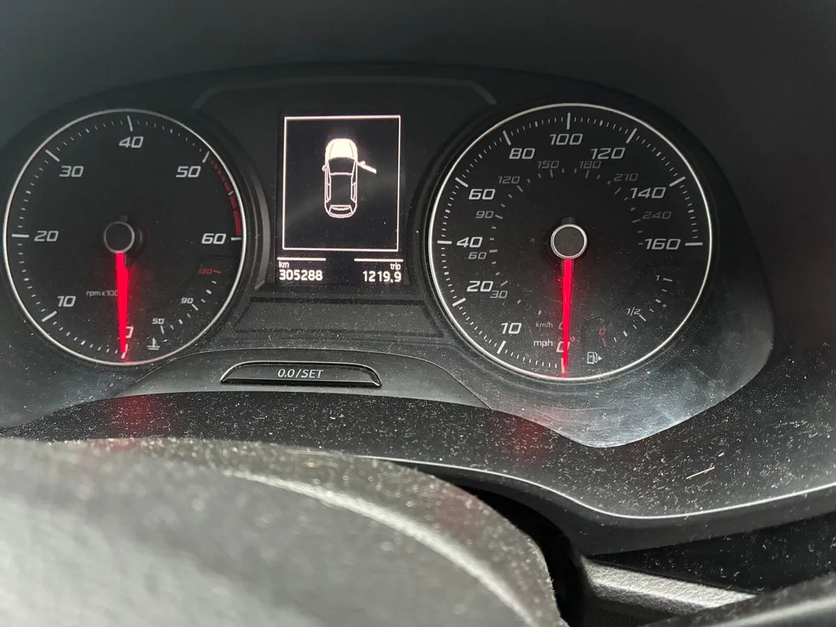 2014 Seat Leon 1.6 TDI - Image 3