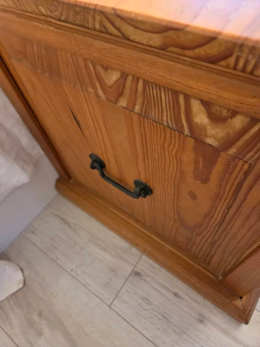 Locker - Image 3