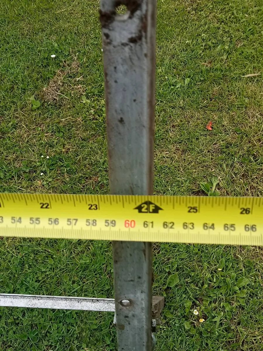 Road side frame - Image 2