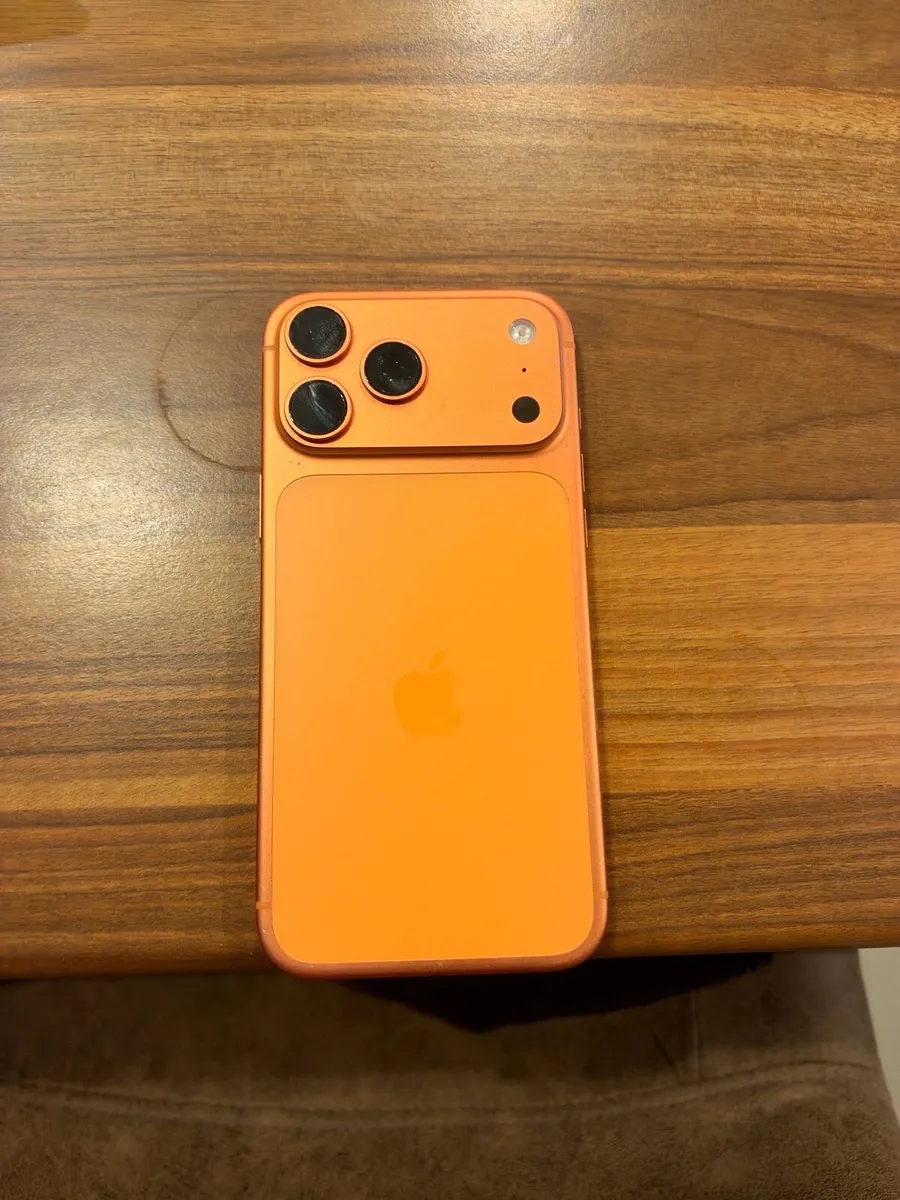 I phone 17 pro max - Image 3