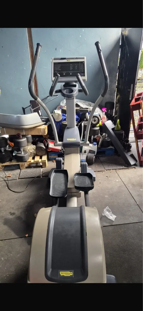 TECHNOGYM CROSSTRAINER - Image 2