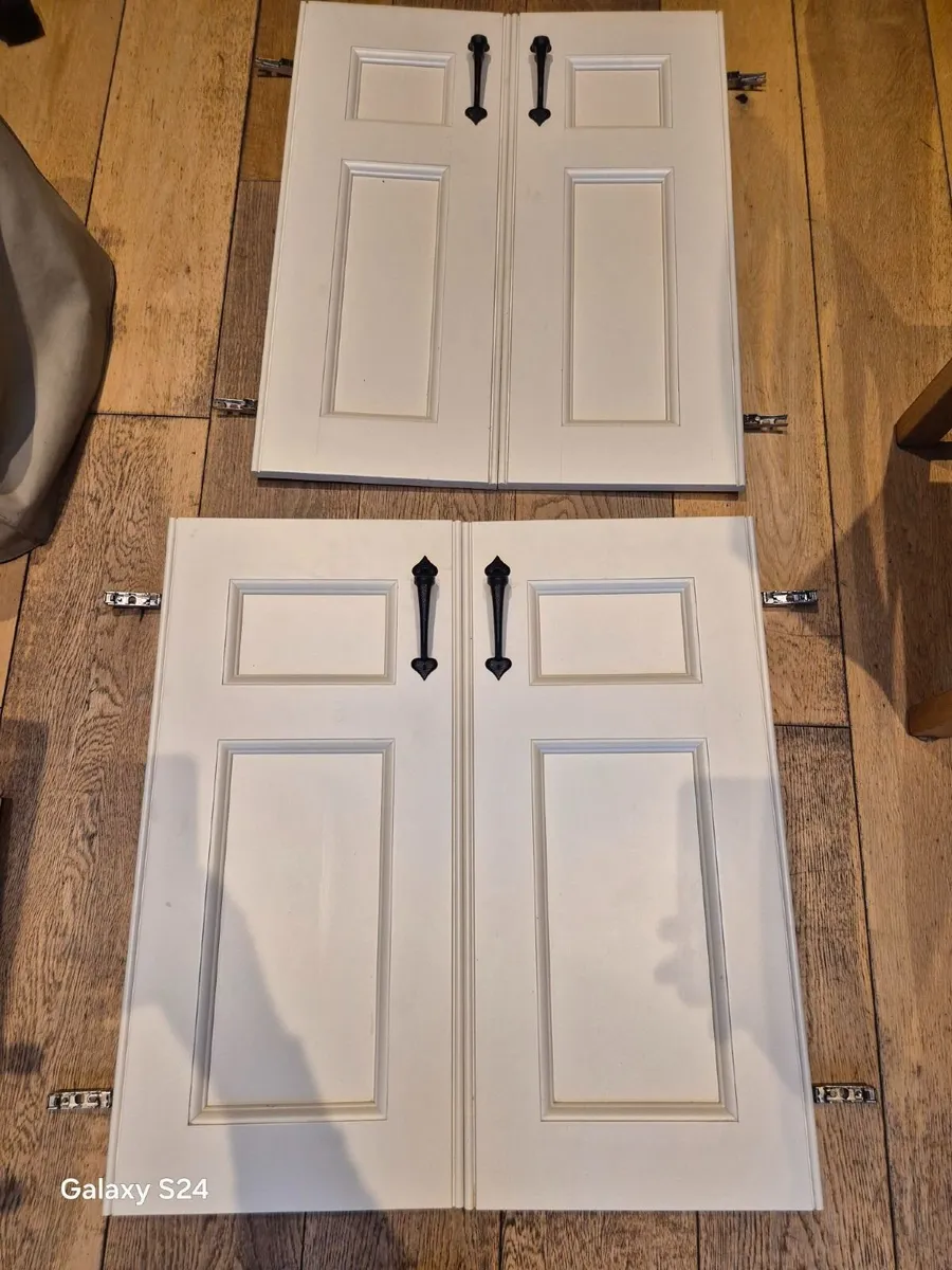 1 x Kitchen unit and doors - Image 3