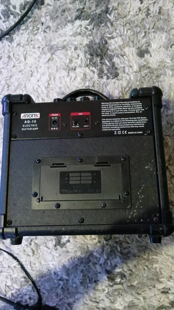 GUITAR AMPLIFIER - Image 2