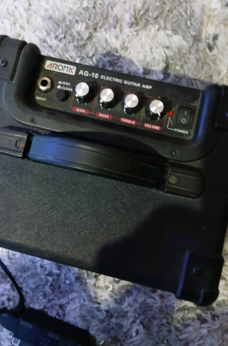 GUITAR AMPLIFIER - Image 3
