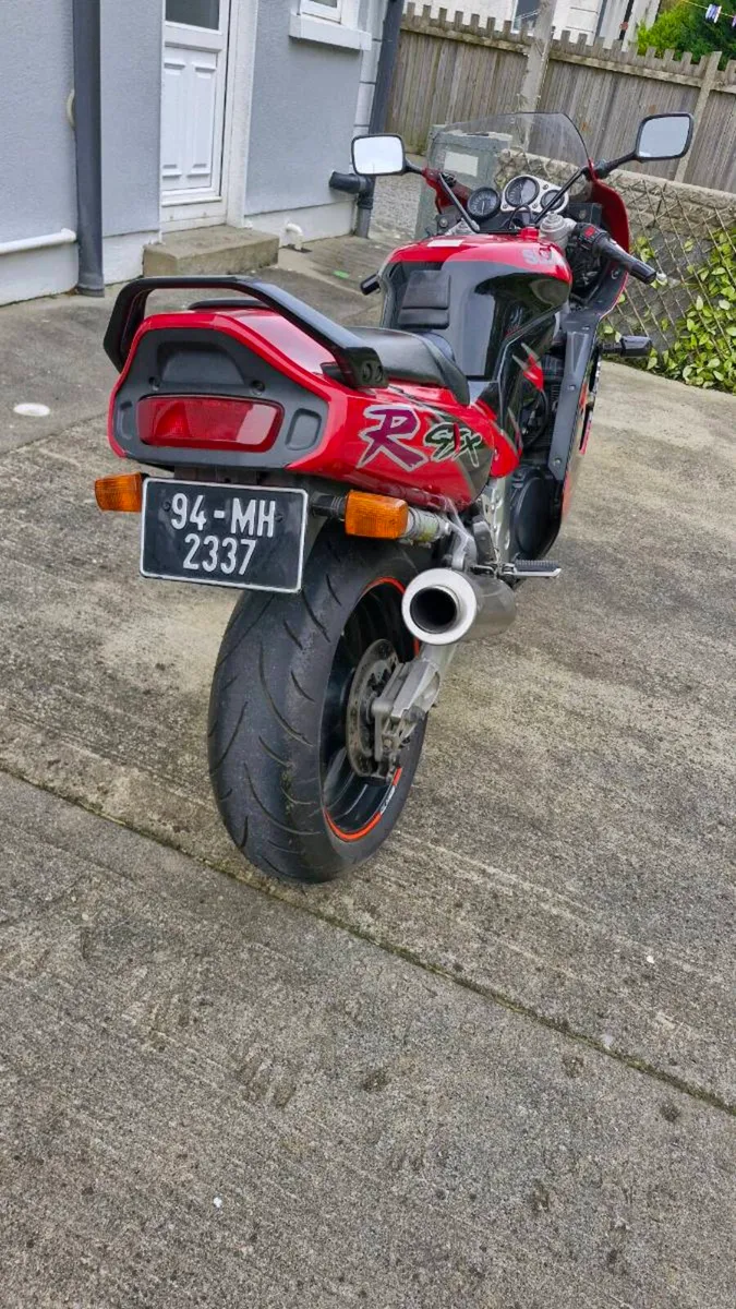 Suzuki gsxr 1100 - Image 4