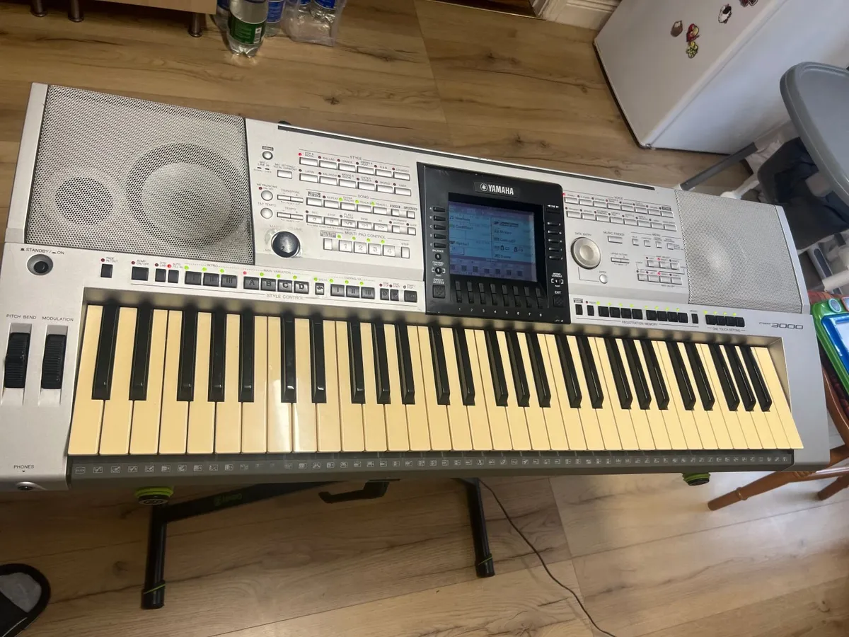 YAMAHA PSR 3000 - Image 1