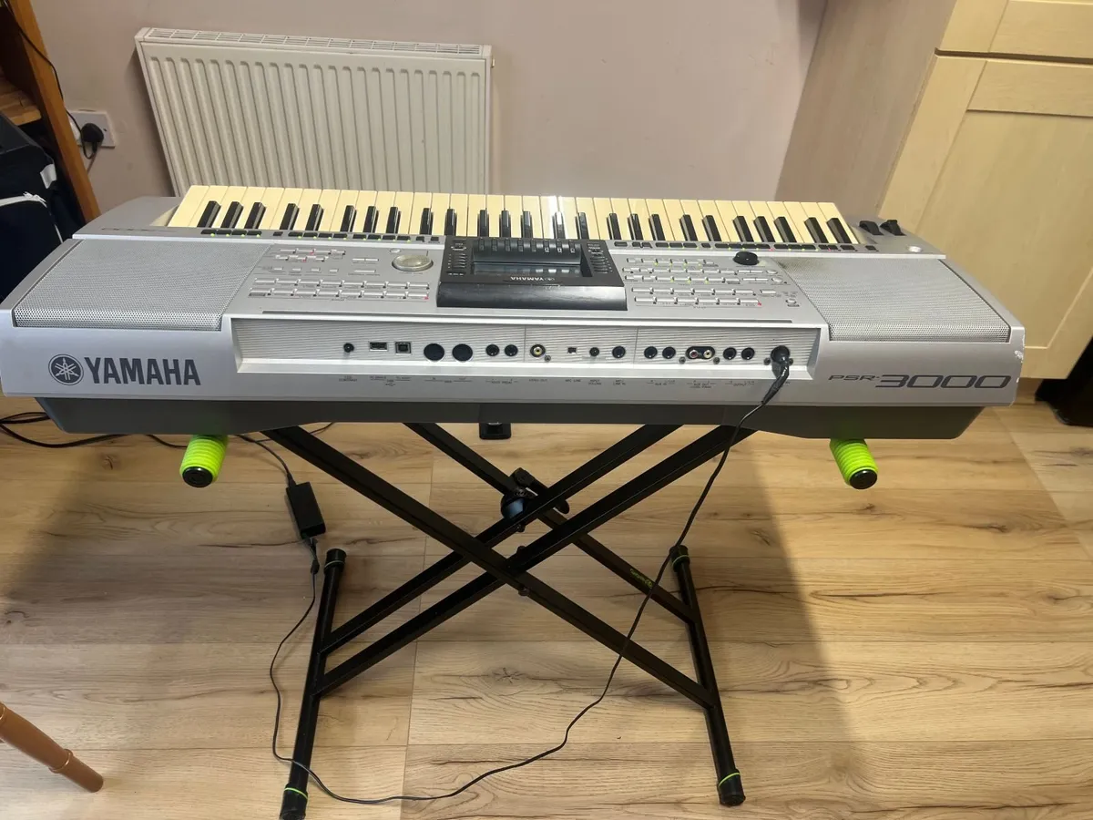 YAMAHA PSR 3000 - Image 2