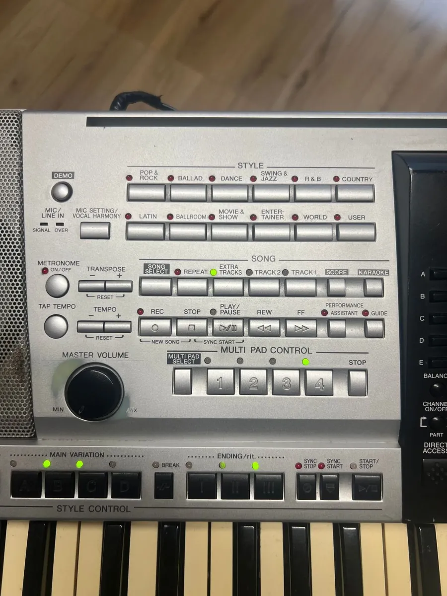 YAMAHA PSR 3000 - Image 4