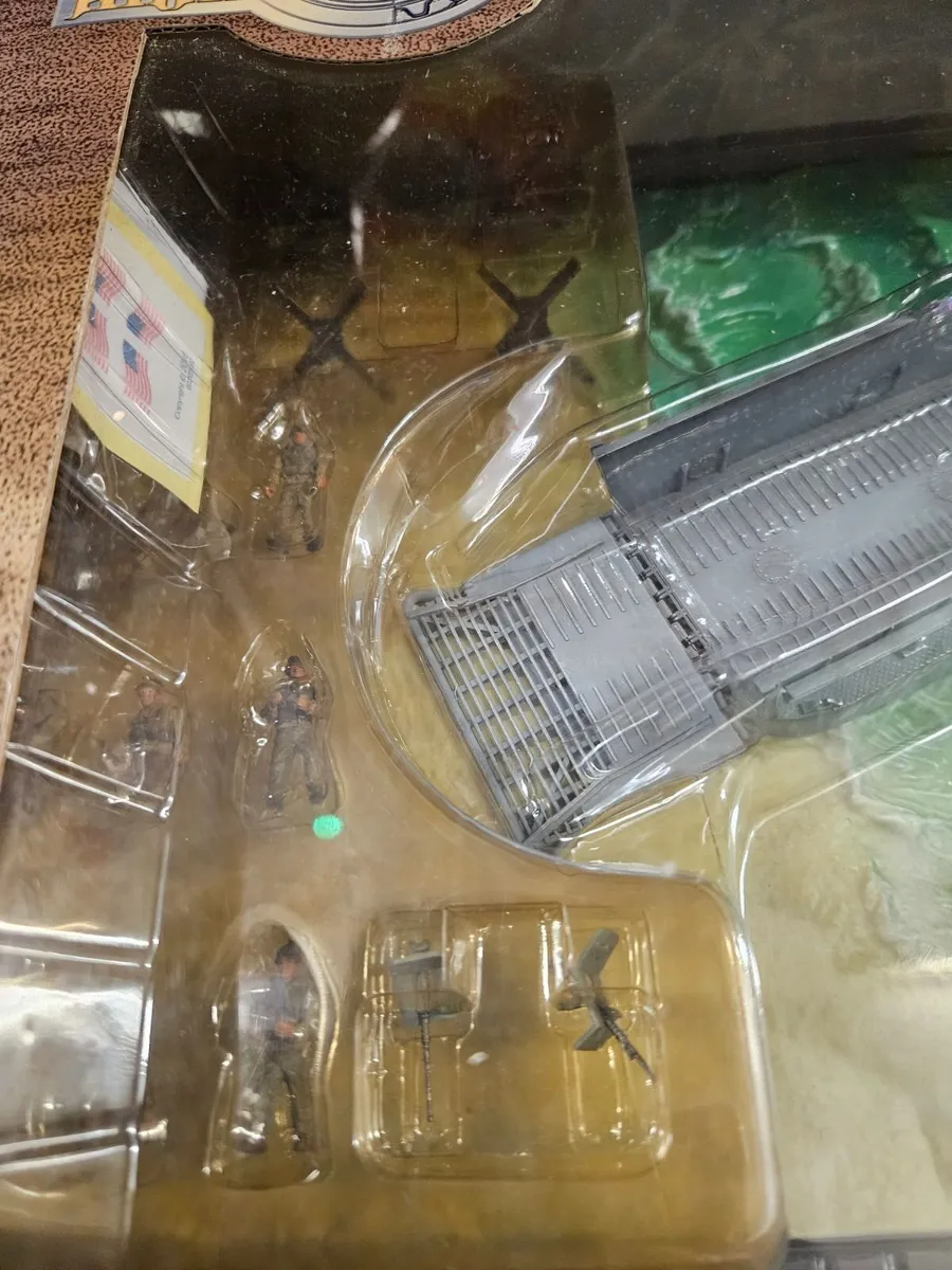 Corgi Dragon American WW2 D Day Landing Craft - Image 2