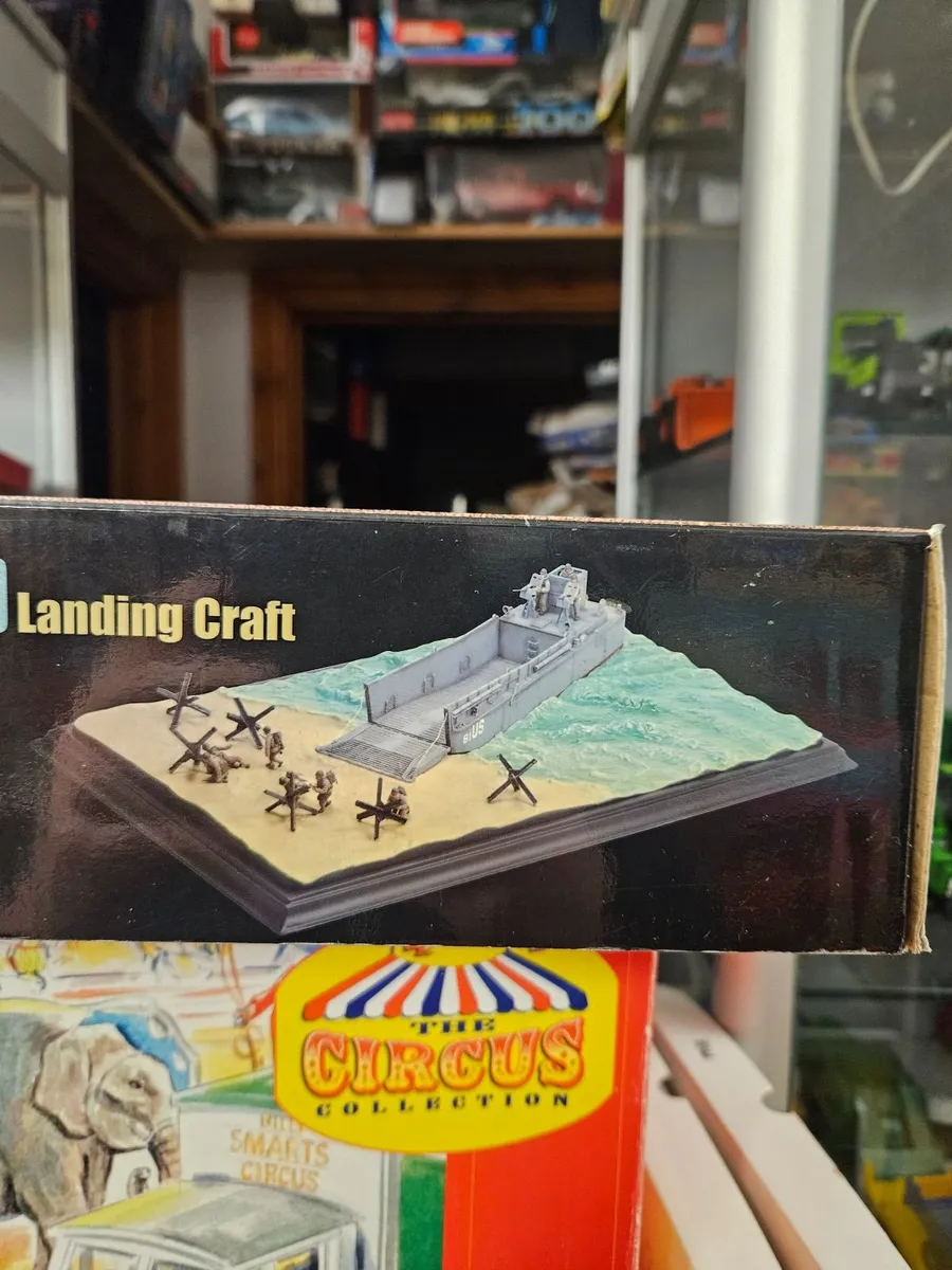 Corgi Dragon American WW2 D Day Landing Craft - Image 3