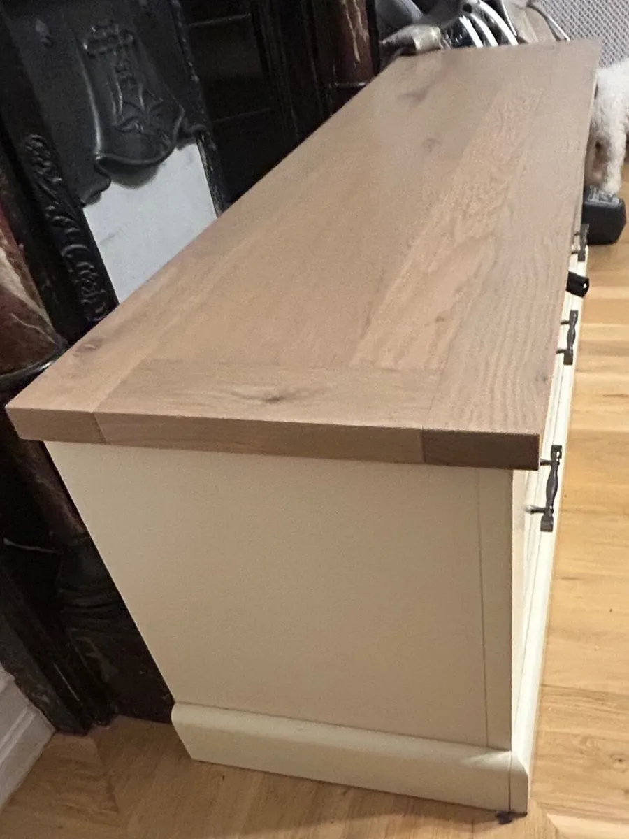 Tv cabinet - Image 1