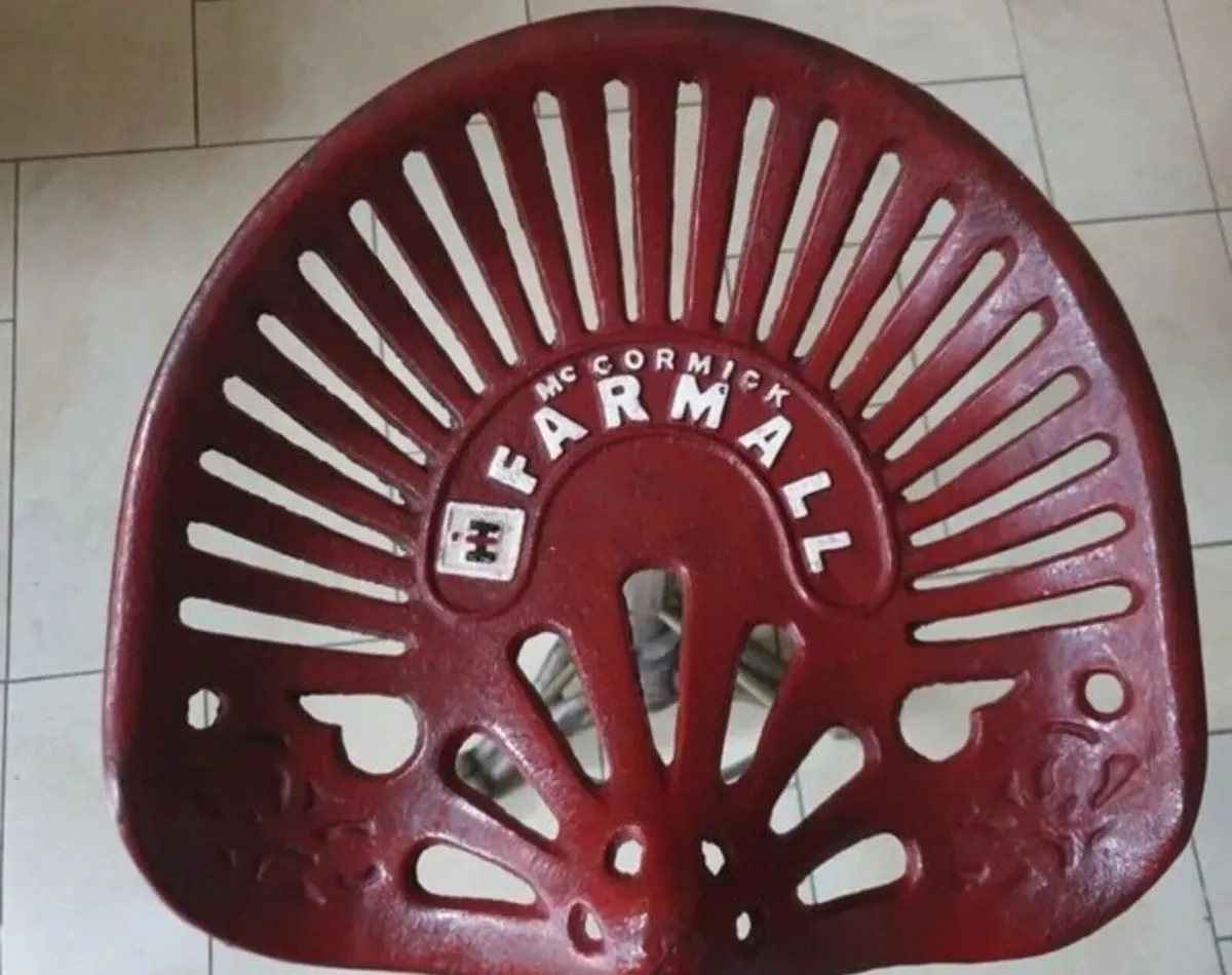 Tractor seat high bar stool red - Image 4