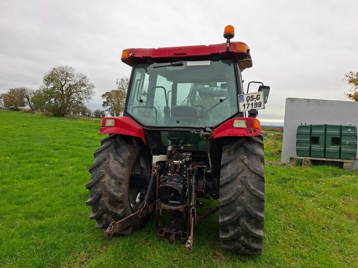 Case tractor - Image 4