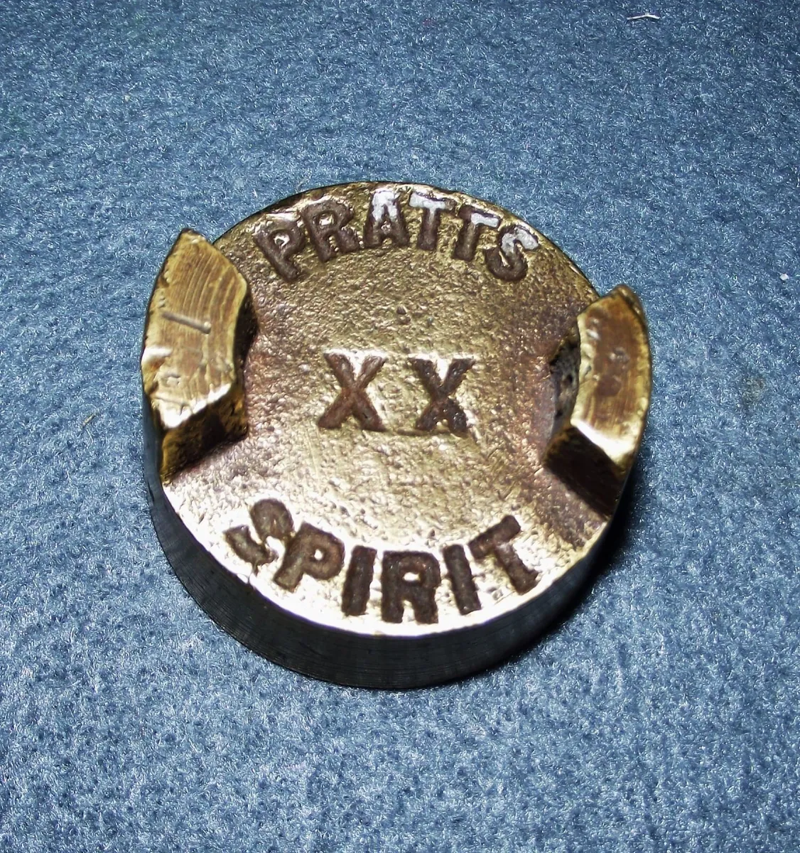 Vintage PRATTS oil can cap - Image 1