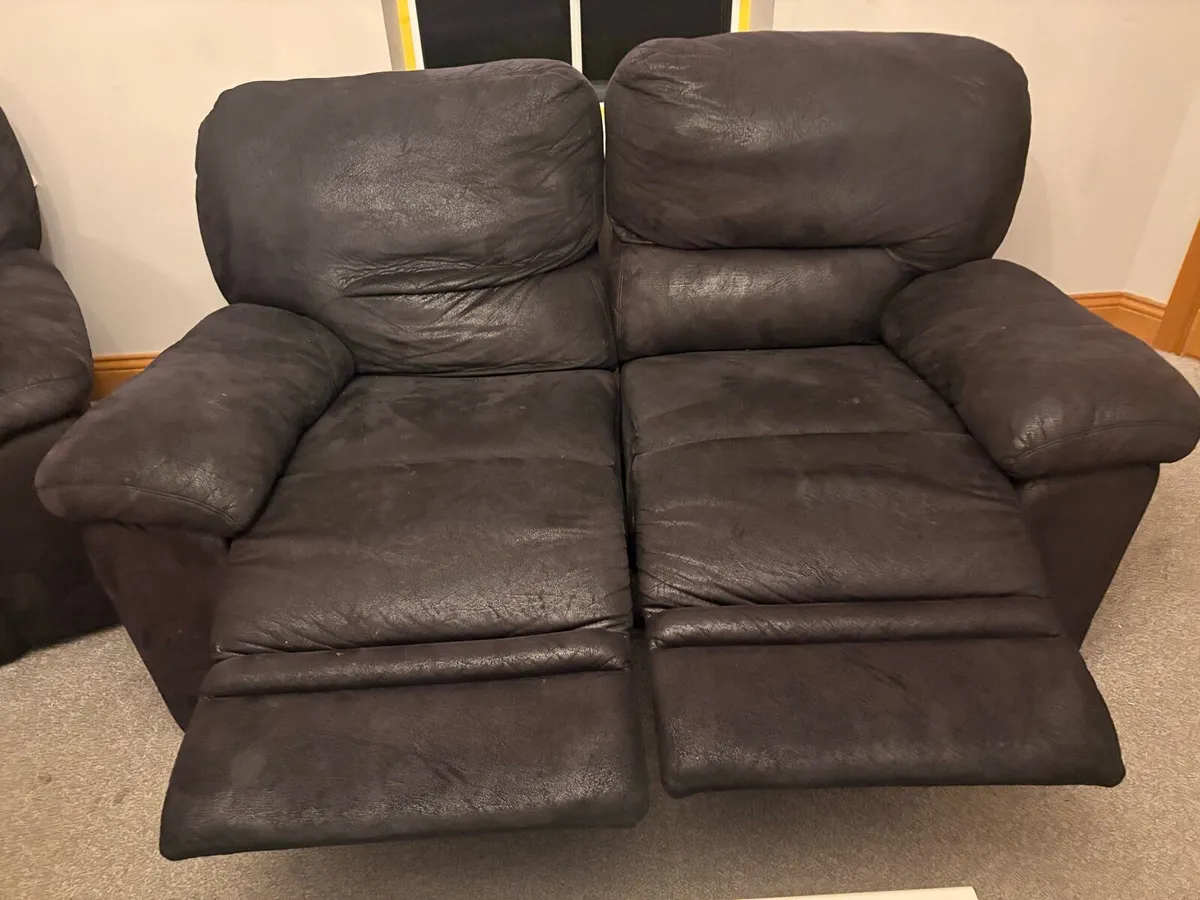 2 seater recliner couch - Image 2