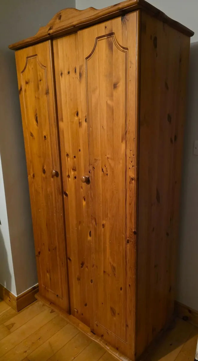 Wardrobe / Dresser - Image 1
