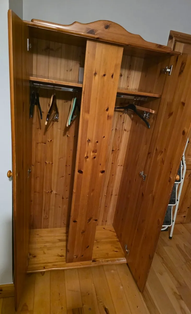 Wardrobe / Dresser - Image 2
