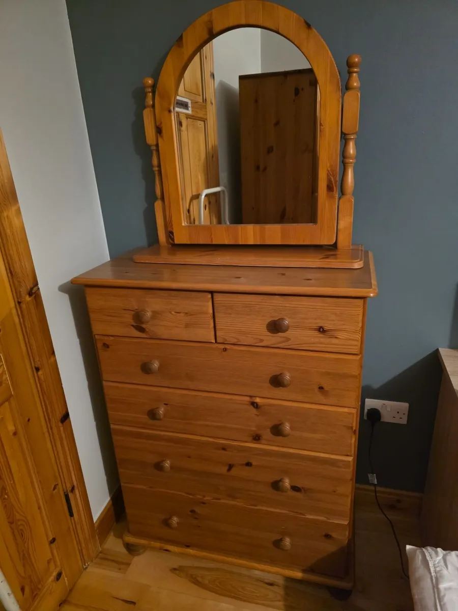 Chest of drawers and matching mirror - Image 2