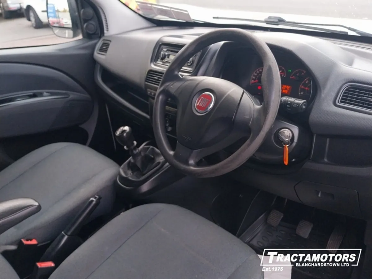 Fiat Doblo CARGO MAXI X LINE 1.6 105HP 4DR - Image 2