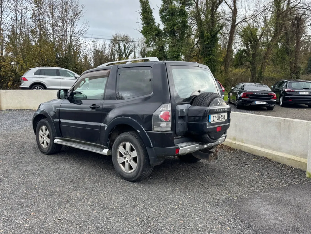 Mitsubishi Pajero 3.2 SWB COMMERCIAL 3DR - Image 2