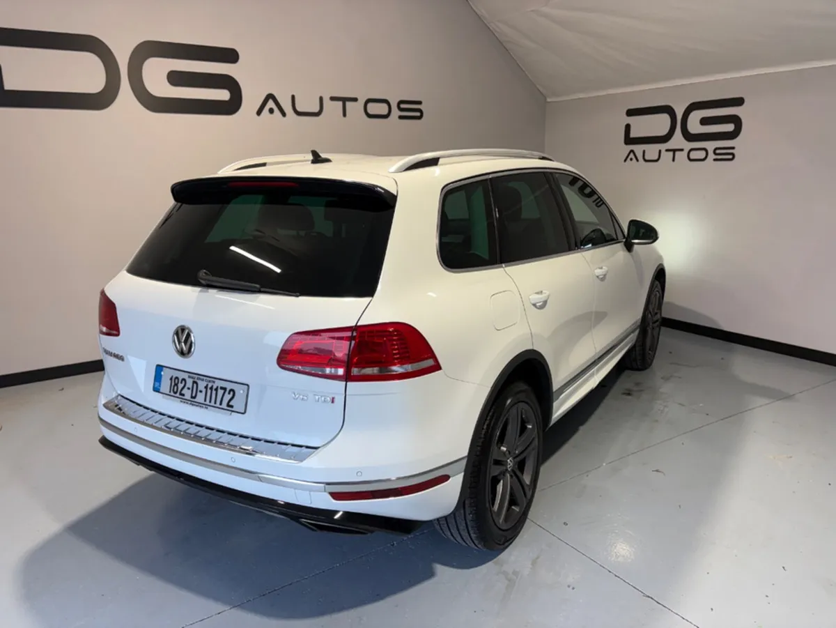 Volkswagen Touareg R line -5 Seater Business Utili - Image 4