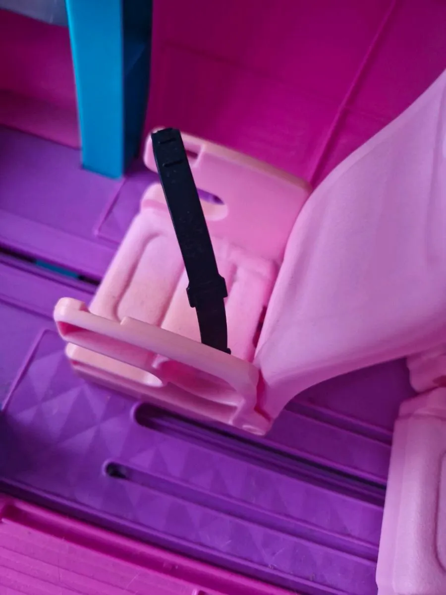 Barbie airplane - Image 3