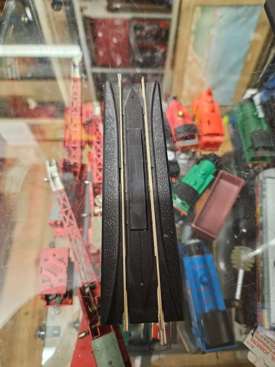 Hornby OO Gauge Rerailer Uncoupler - Image 2