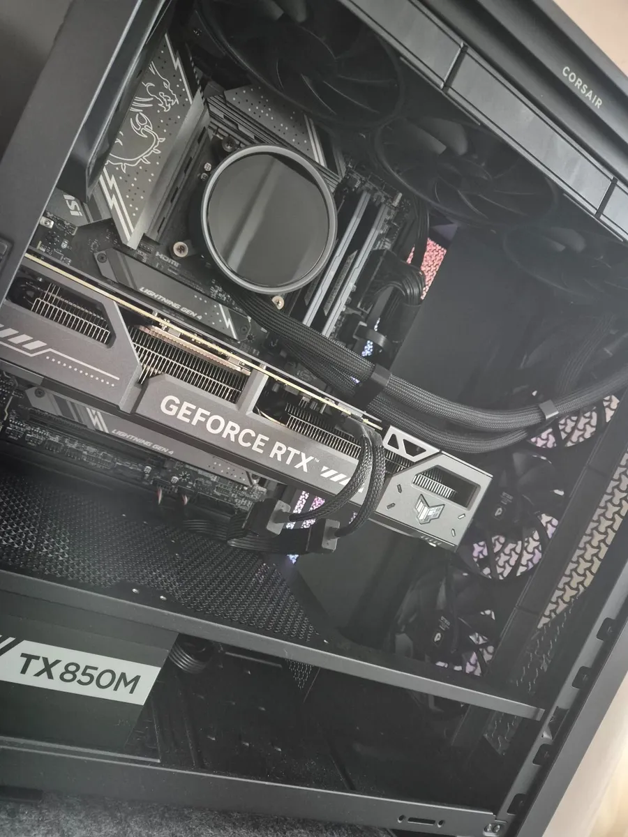 GeForce RTX 5070 12GB  TUF GAMING CARD - Image 2