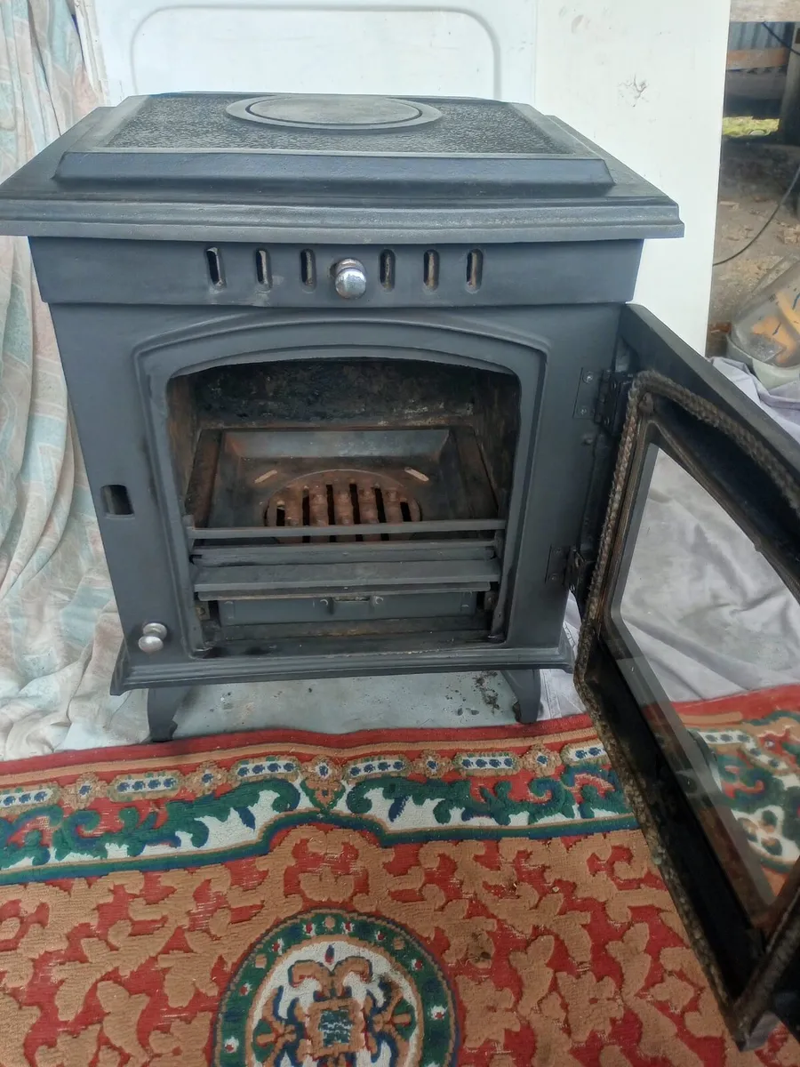 Olymberyl back boiler stove - Image 1