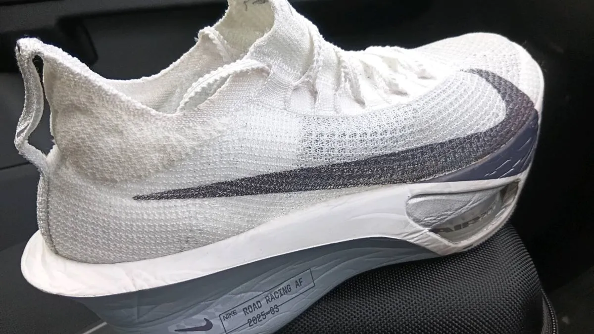 NIKE ALPHAFLY - Image 4