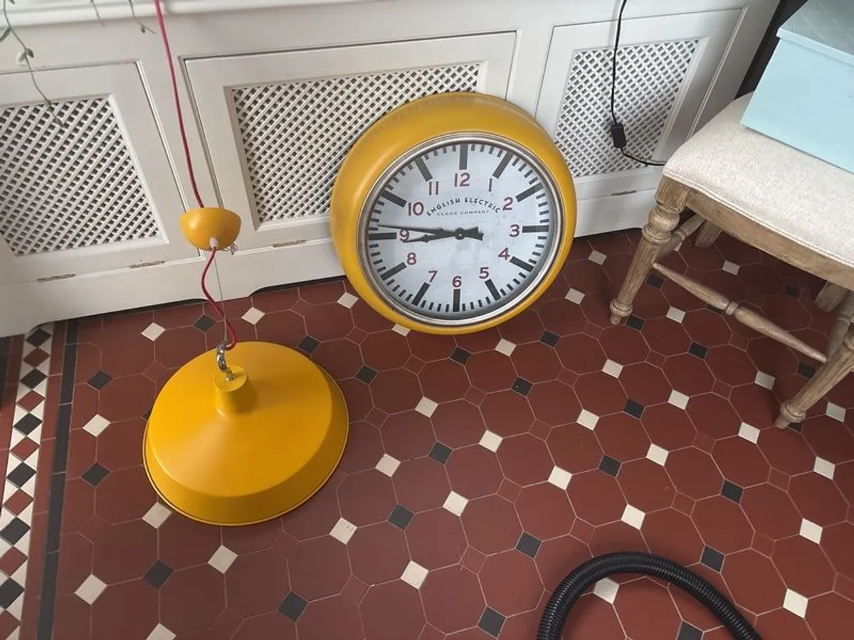 large clock and pendant light - Image 3
