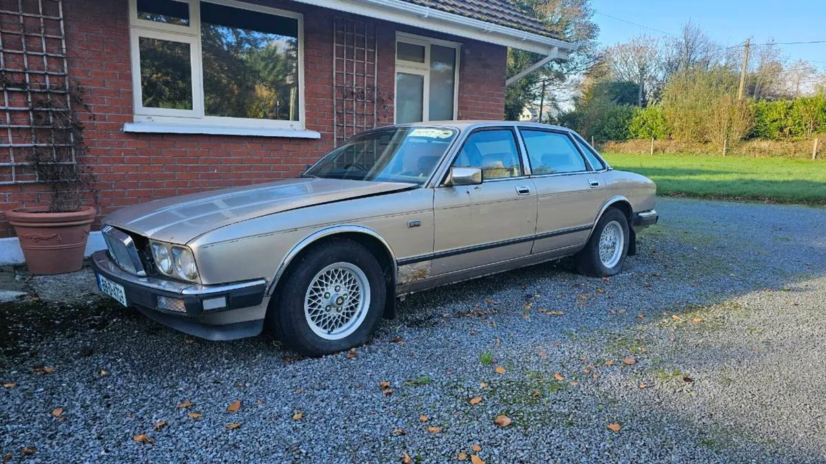 1988 Jaguar XJ6 - Image 1